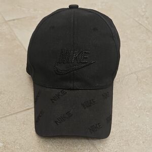 Nike Men's Black Embroidered Cap